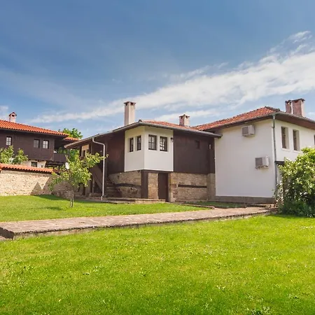 招待所 Complex Rayuvski