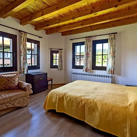 招待所 Complex Rayuvski