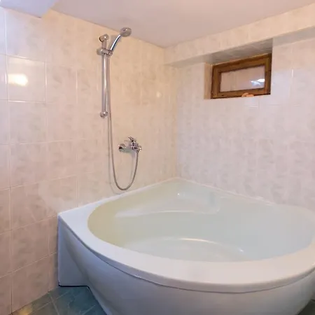 Complex Rayuvski 招待所 Rayuvtsi