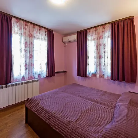 Complex Rayuvski 招待所