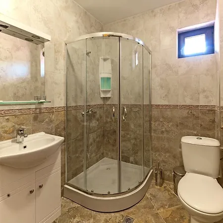 Complex Rayuvski 招待所 Rayuvtsi