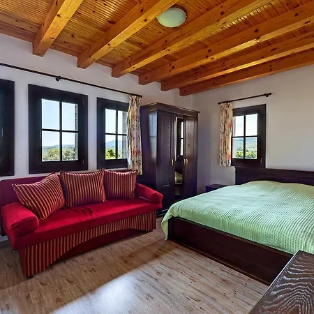 Complex Rayuvski 招待所 4*