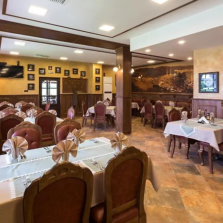 Complex Rayuvski 招待所 Rayuvtsi